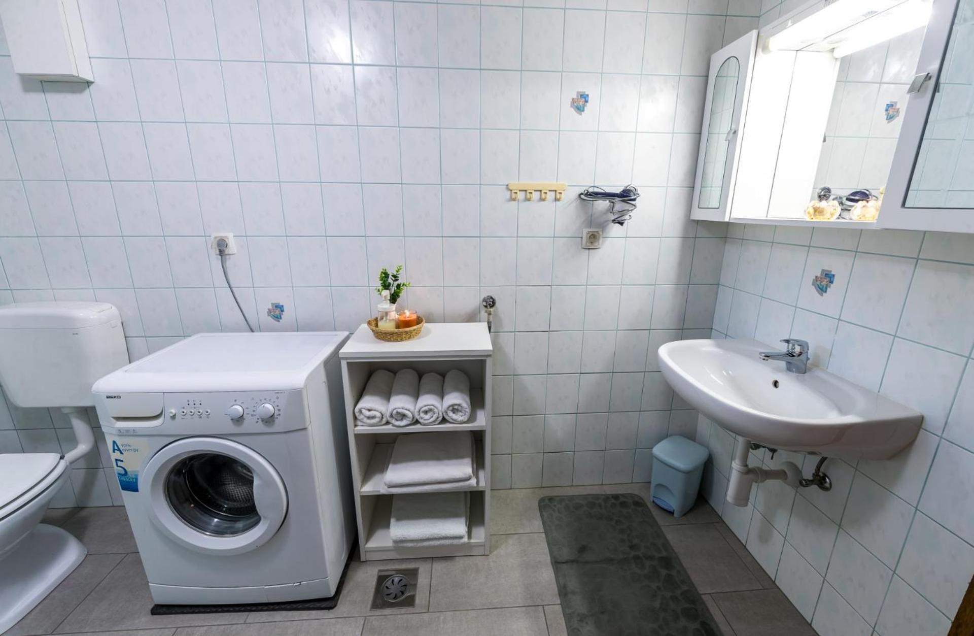 Zimzeleni Apartments Zrece Luaran gambar