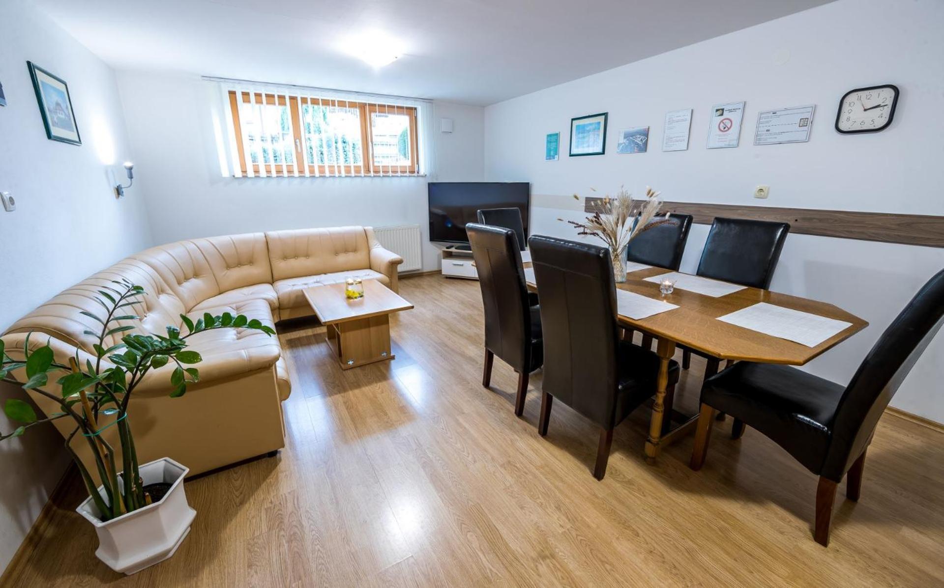 Zimzeleni Apartments Zrece Luaran gambar