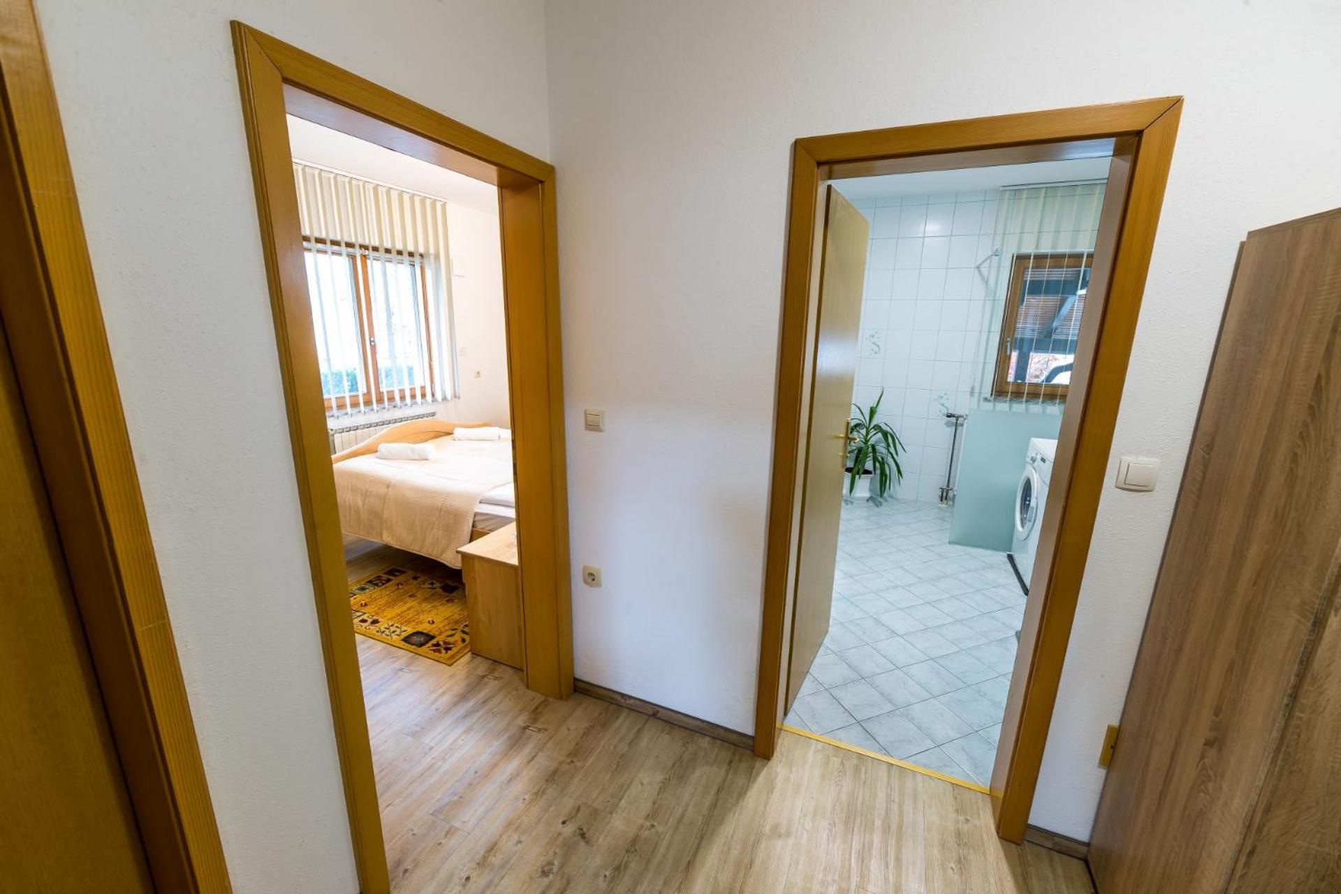 Zimzeleni Apartments Zrece Luaran gambar