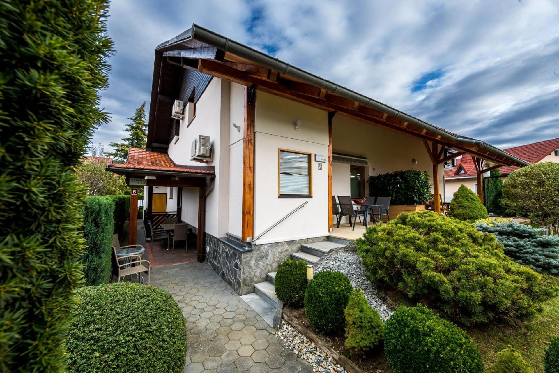 Zimzeleni Apartments Zrece Luaran gambar